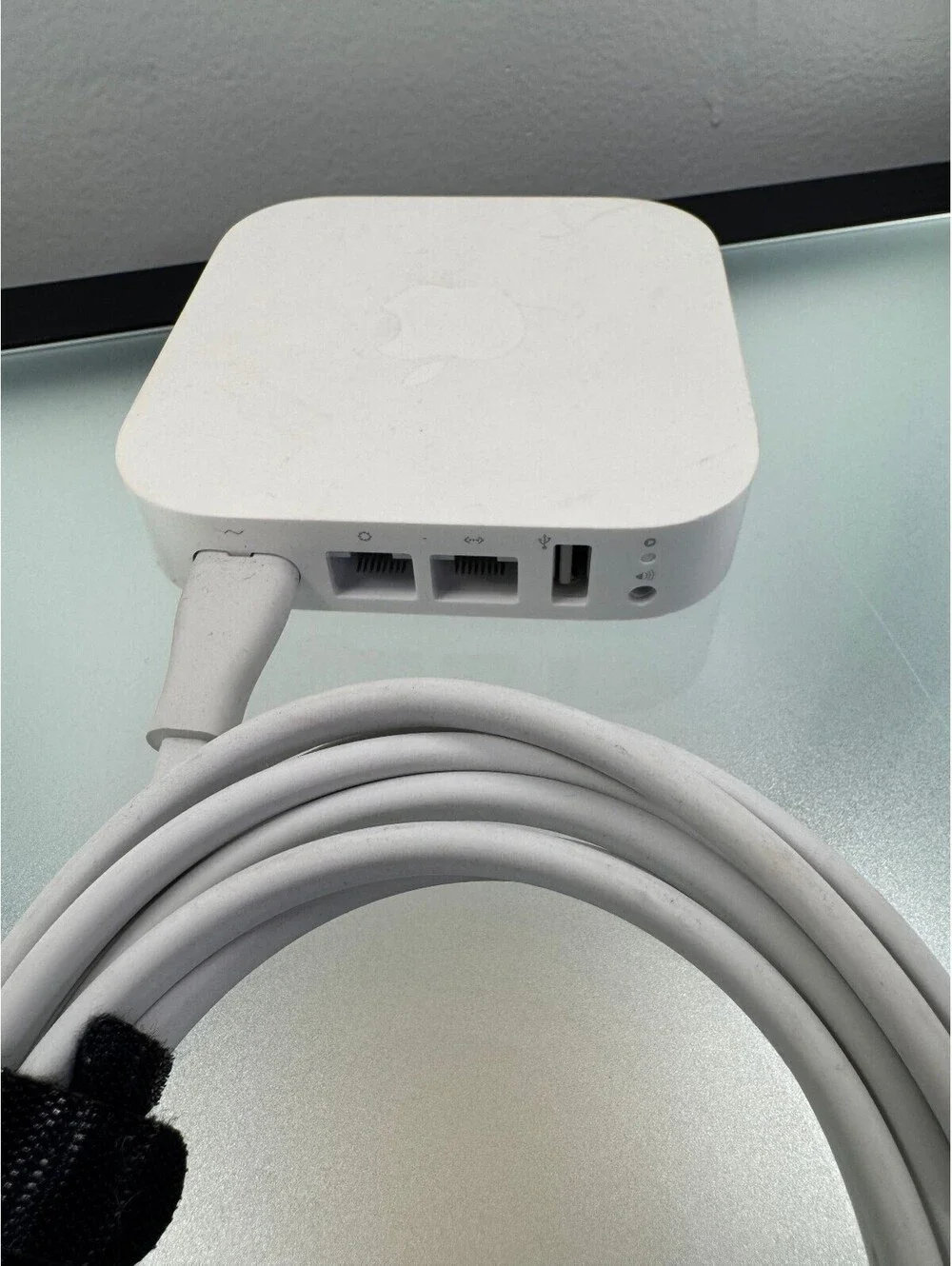 Apple AirPort Express A1470 Wi-Fi Base Station Router w/Cord